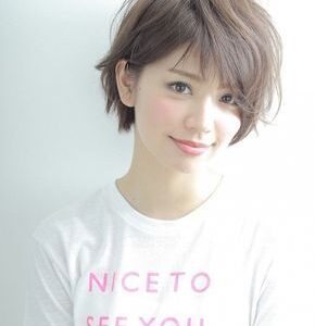 白髪が目立たない髪型と髪色 隠す方法やおすすめシャンプーもご紹介 Hair Recipe