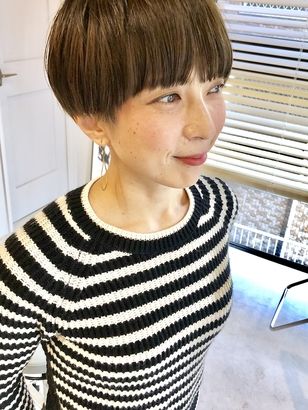 ハンサムショート前髪ありなし 40代50代丸顔面長に似合うスタイリングも Hair Recipe